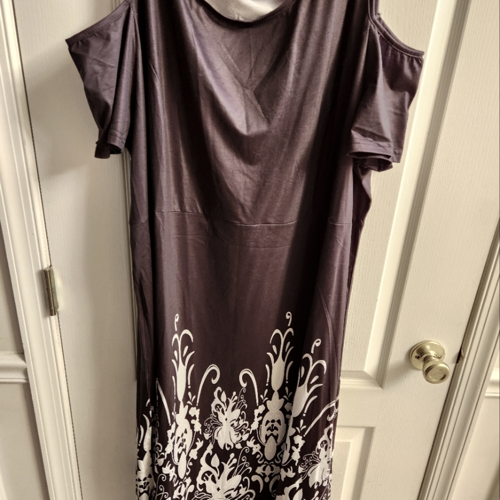 New black and white cold shoulder  dress size 3x